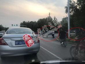 吃瓜造成车祸事件视频大全,惊险瞬间视频大盘点