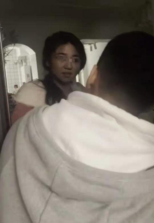 吴女士吃瓜事件视频播放,视频播放引发全网热议
